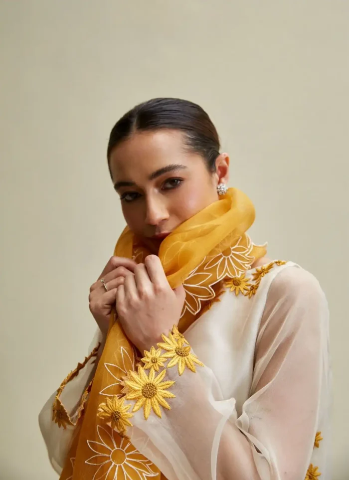 Mehreen Hamayon 3PC Lawn Embroidered Shirt With Embroidered Dupatta-386 - Image 5